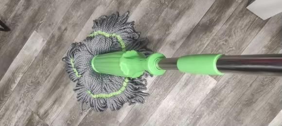 360° Spin Mop – Self-Wringing Rotating Floor Cleaner