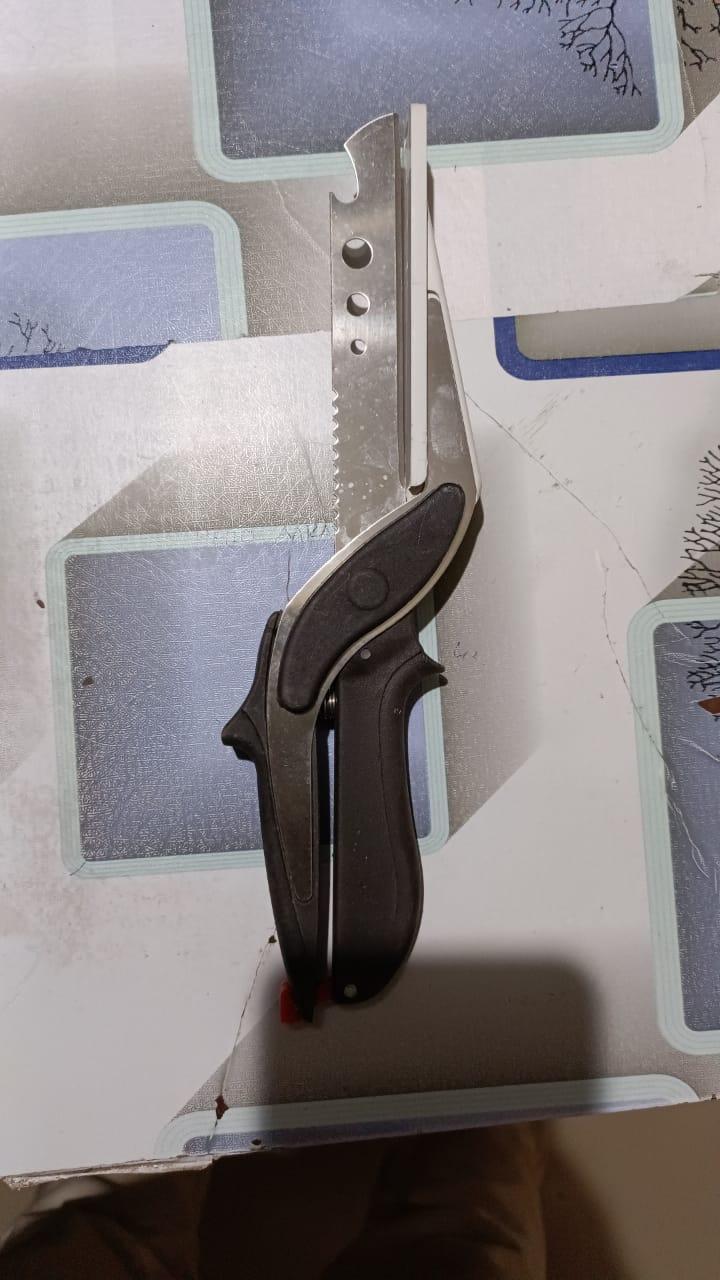 Clever Cutter – 2 in 1 Kitchen Knife & Scissors